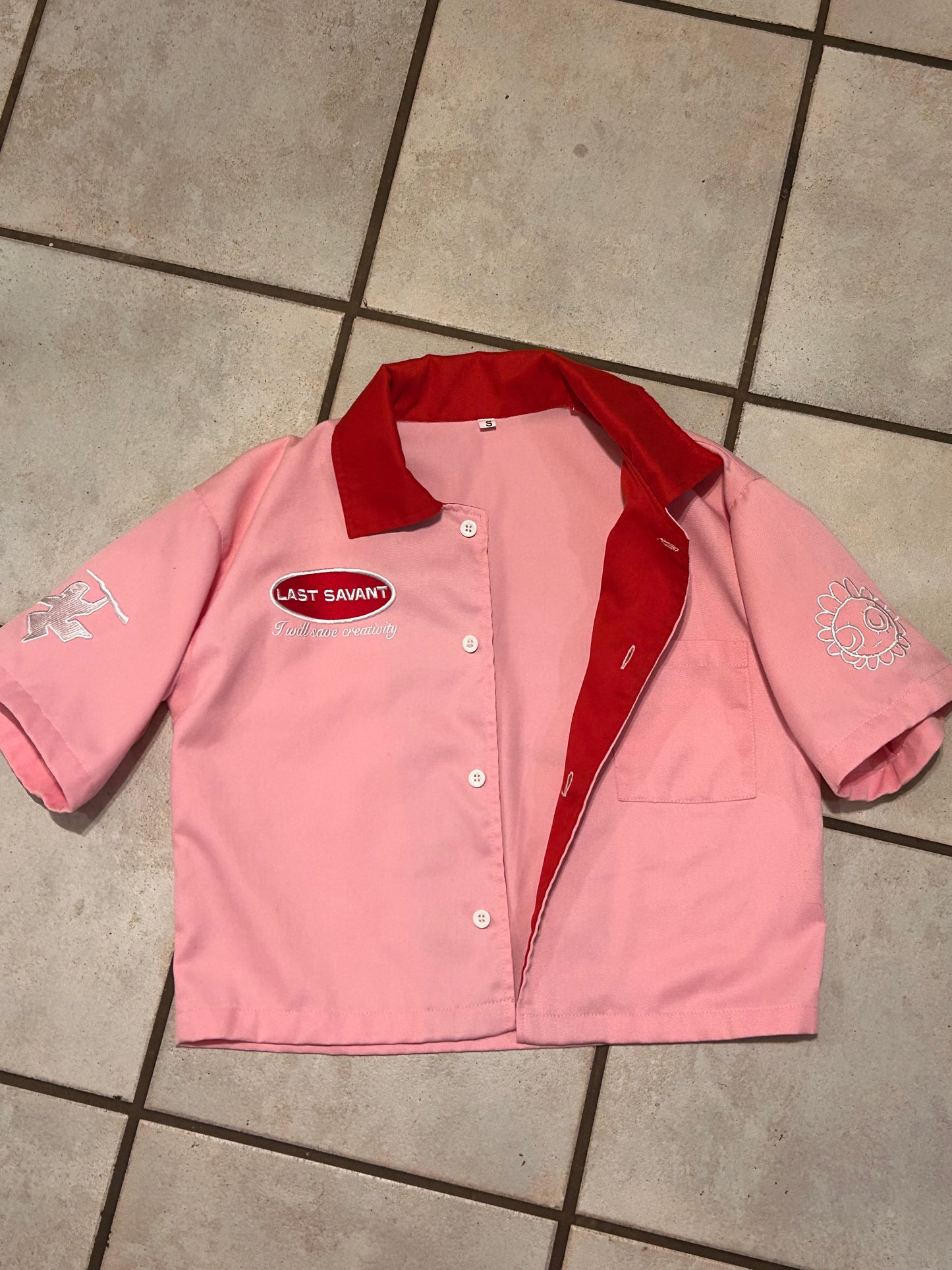 Men’s embroidered organic cotton streetwear t-shirt – model 6'0 wearing size Medium